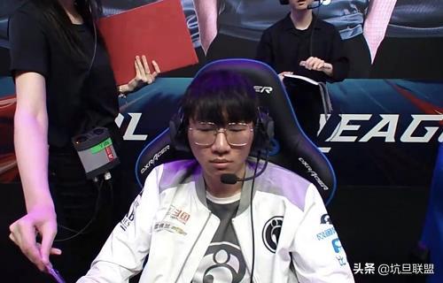 爱游戏体育-包含TheShy重返赛场，夺冠首场状态出色，法国队观众沸腾！上演精彩一战的词条