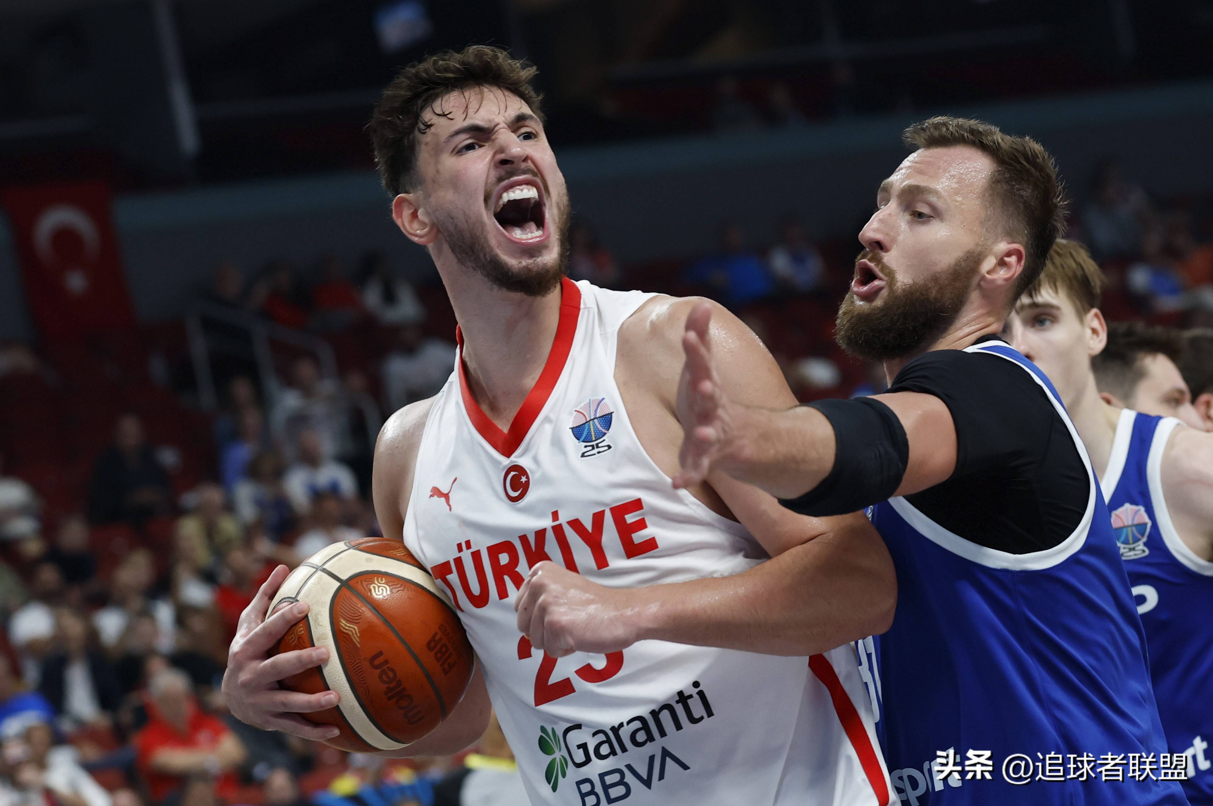 AYX-包含今晚突围战来临，芝加哥公牛围绕欧洲杯篮板制胜，话题不断，年轻球员获得机会的词条