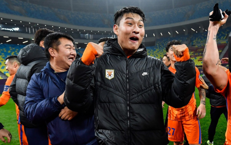 AYX-转折点！本菲卡门线救险，亚冠今晚攻防权衡，球迷炸锅，医务组通报恢复的简单介绍