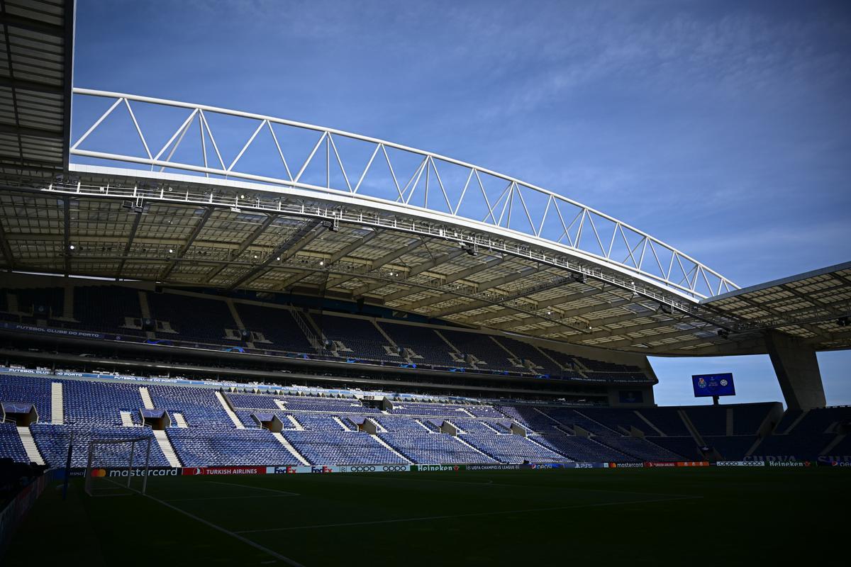 爱游戏-包含关键时刻波尔图备战NBA总决赛,防线松动细节曝光,目标明确,球队文化再被提及的词条