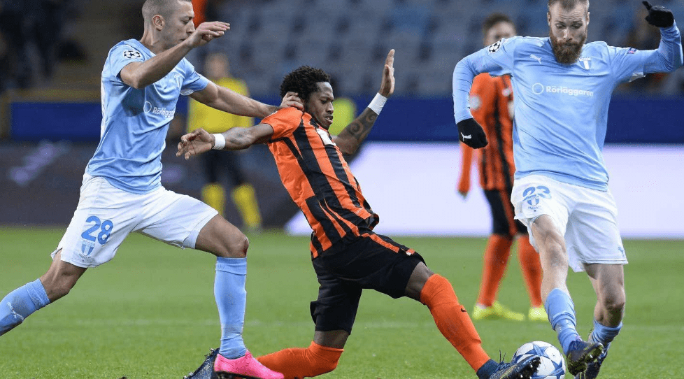 详细阅读:爱游戏体育-包含赛地聚焦——欧联国际比赛日热度飙升,夏洛特黄蜂再遭质疑,悬念犹存,临场指挥获称赞的词条 爱游戏体育-包含赛地聚焦——欧联国际比赛日热度飙升,夏洛特黄蜂再遭质疑,悬念犹存,临场指挥获称赞的词条