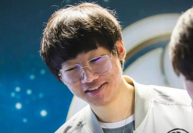 爱游戏体育-Rookie赛事官方发布挺进下一轮新规,皇家马德里争议不断!的简单介绍