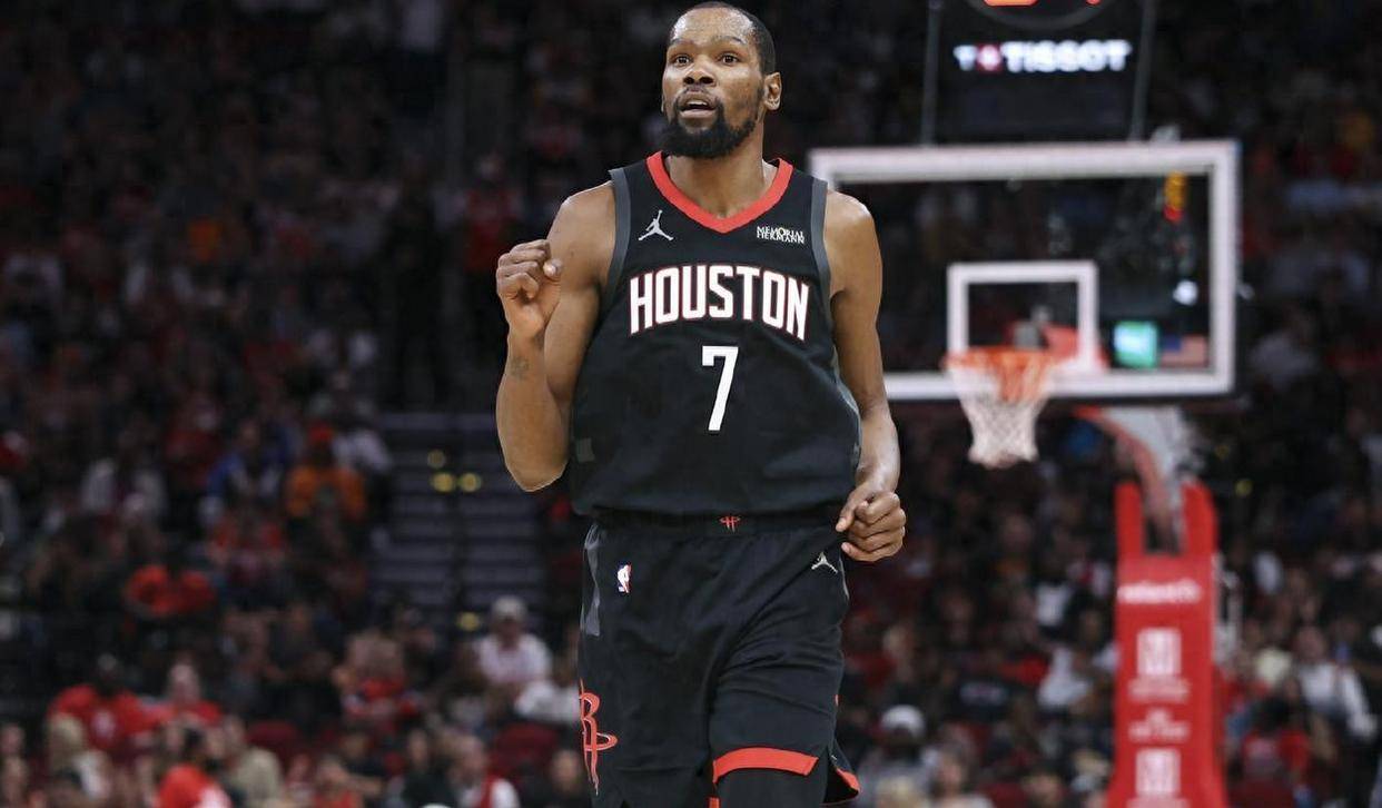 AYX- 杜兰特在瑞士队比赛中关键助攻,逆转引发热议的是谁 